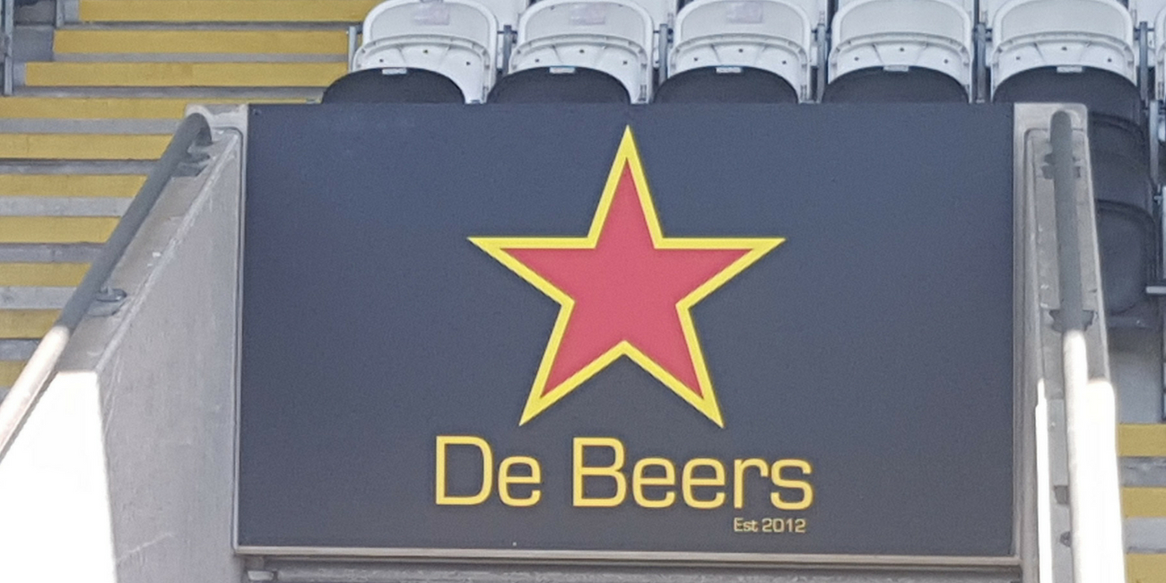 De Beers renew advertising board