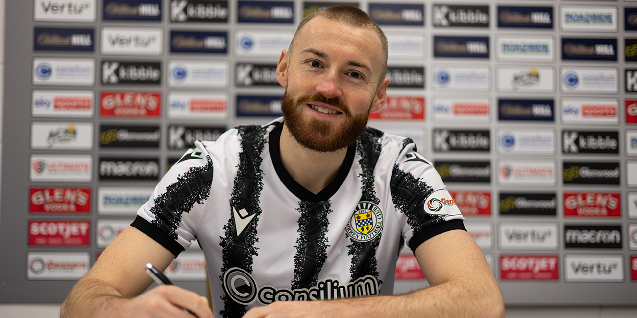 Allan Campbell signs