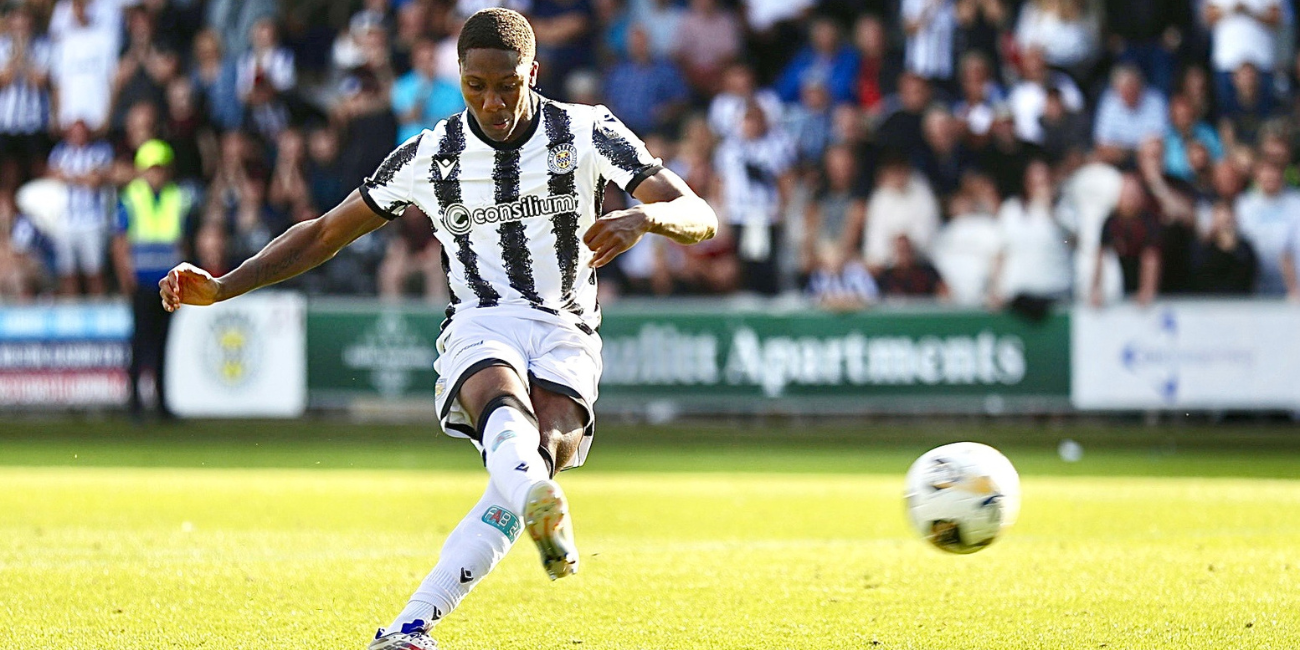 Malik Dijksteel scored the winning penalty on his home debut